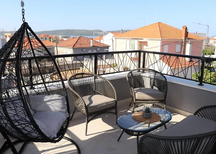 Daisy Trogir
